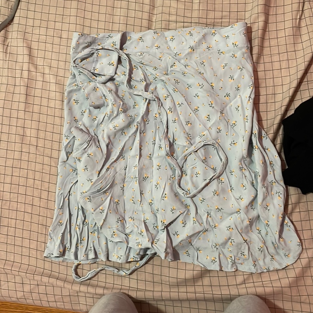 Brandy Melville mini floral skirt